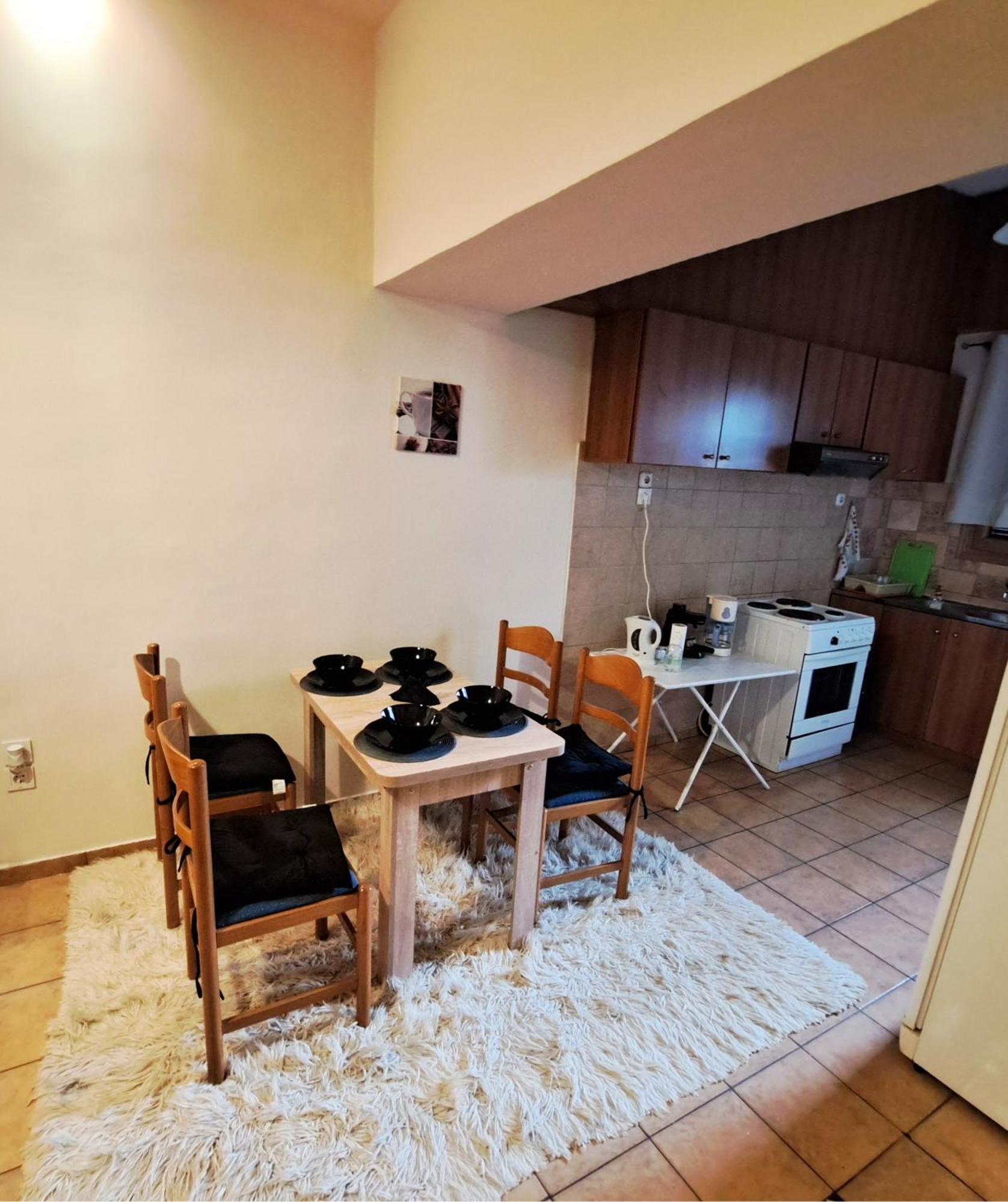 Ferienwohnung House With Yard Subway 5Min Walk Athen Exterior foto