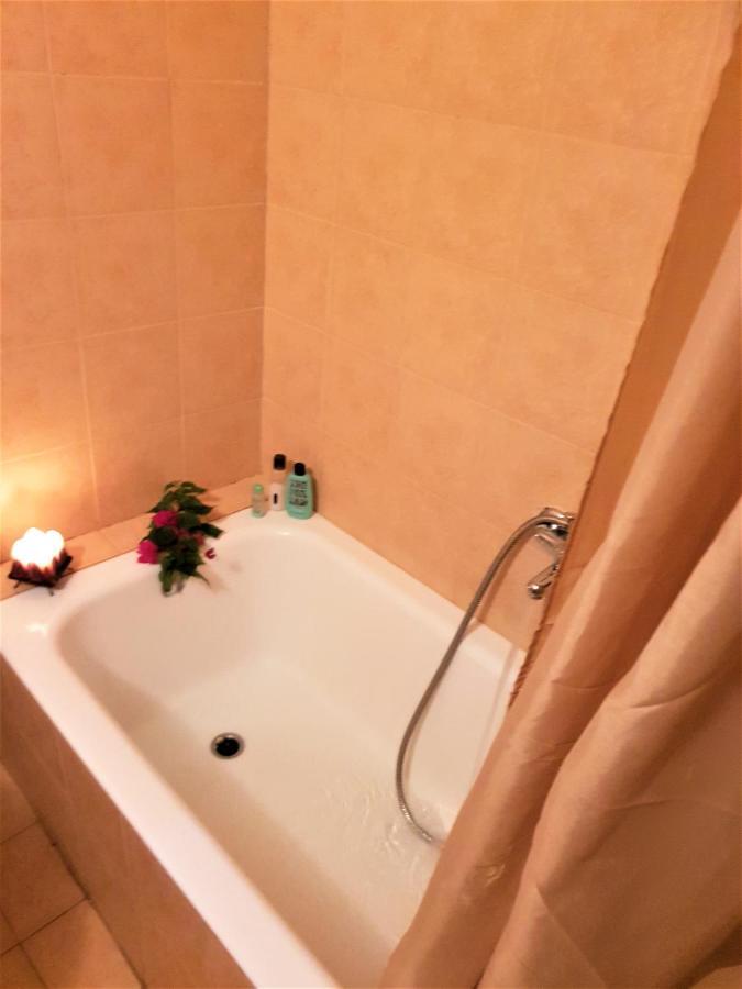 Ferienwohnung House With Yard Subway 5Min Walk Athen Exterior foto